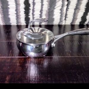 Tupperware Chef Series 1 quart saucepan